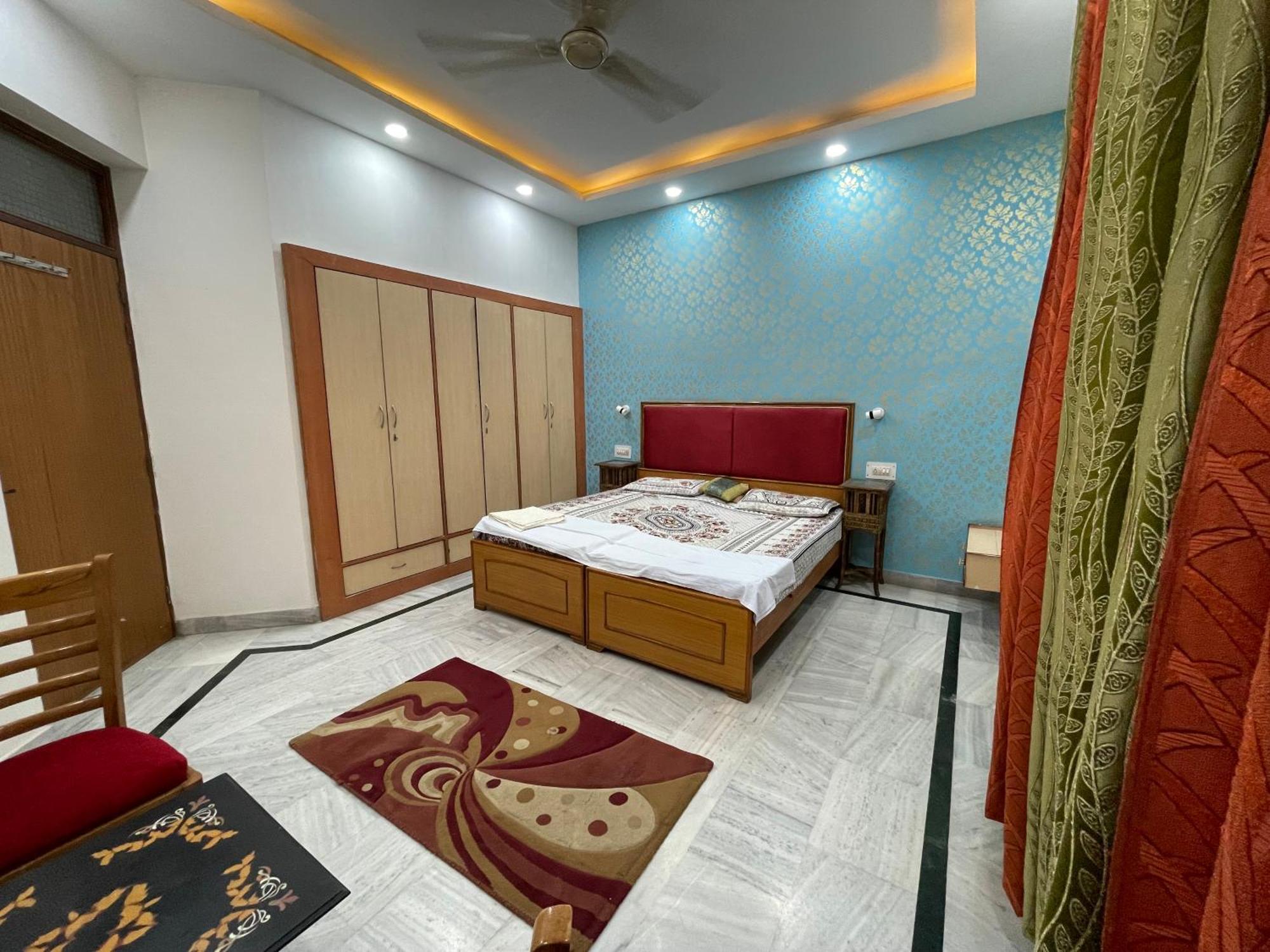 N.Homestay Agra  Luaran gambar