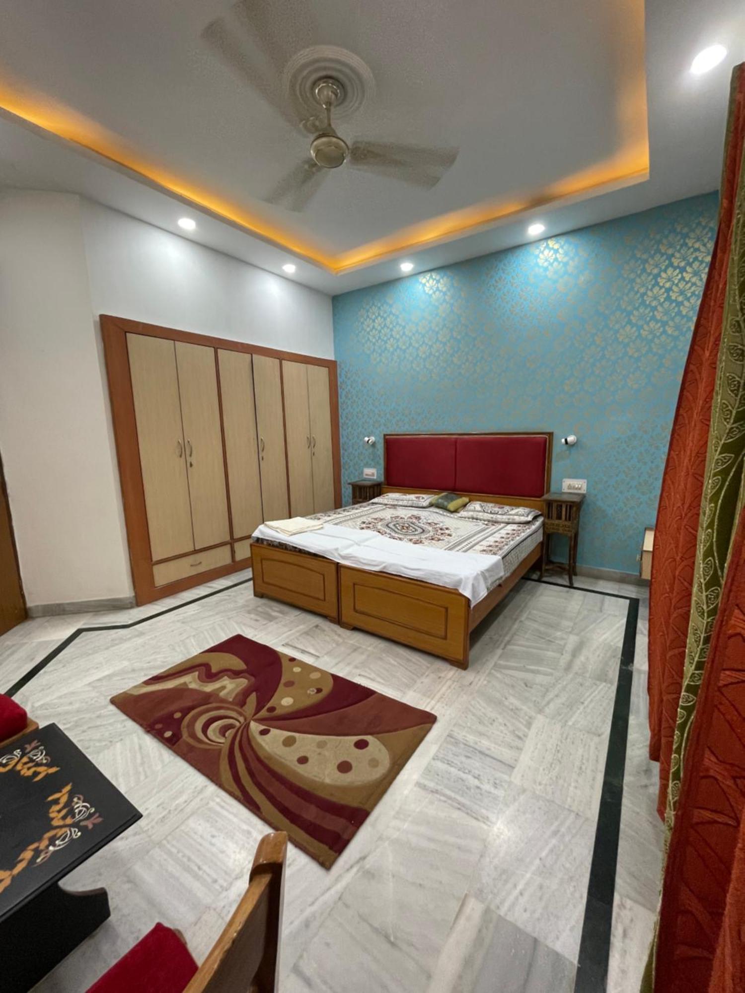 N.Homestay Agra  Luaran gambar