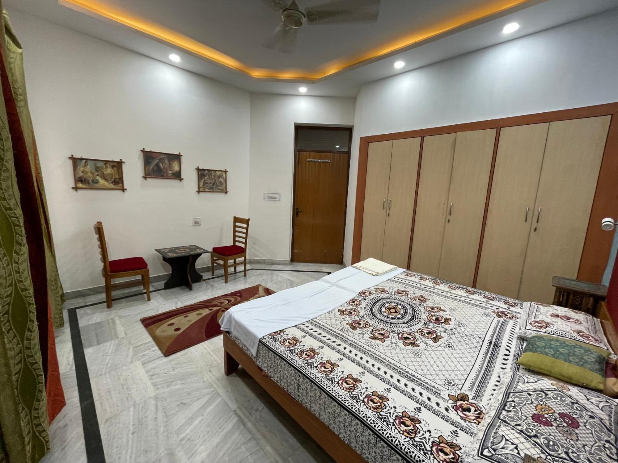 N.Homestay Agra  Luaran gambar