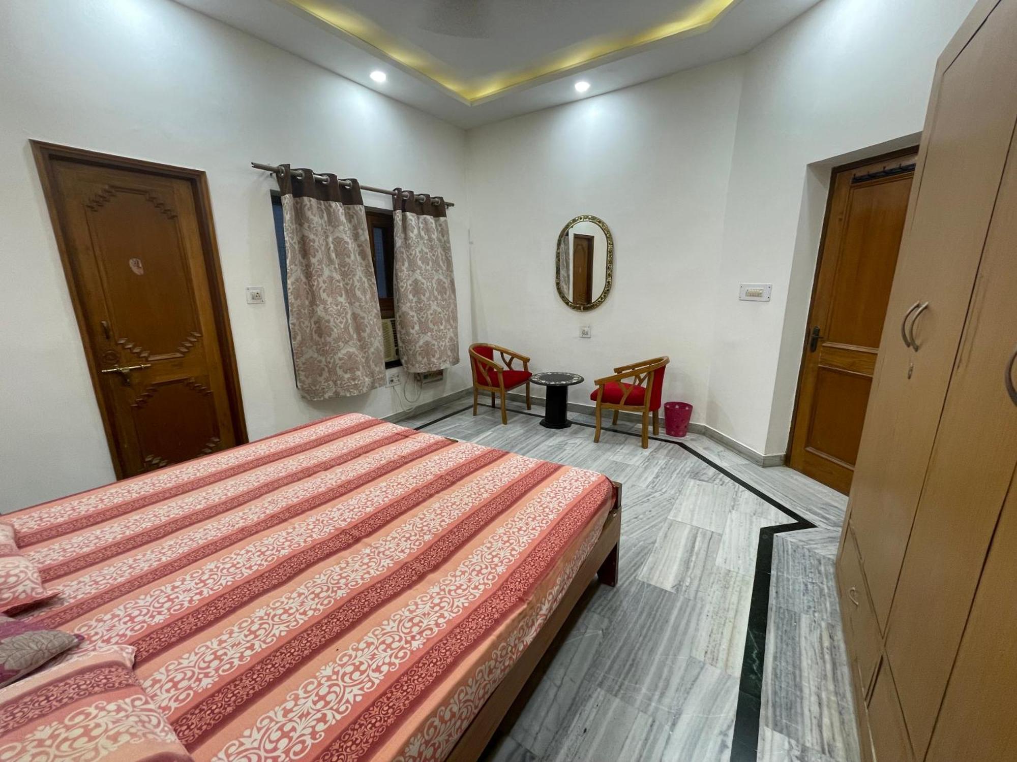 N.Homestay Agra  Luaran gambar