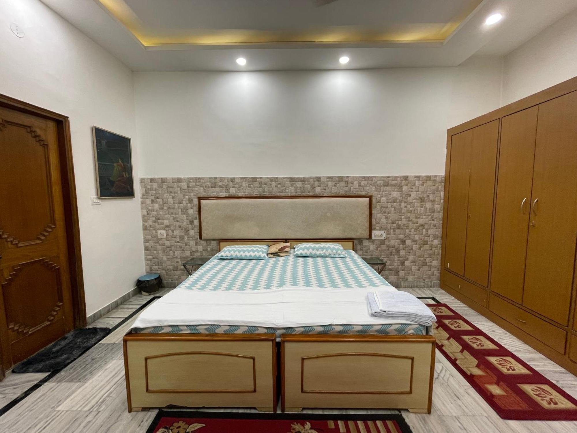 N.Homestay Agra  Luaran gambar